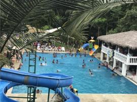 Rancho Playa del Sol, hotel v destinaci Pedernales