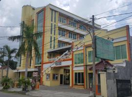 Top Star Hotel, hotel in Cepu