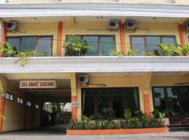 Hotel Ronggolawe, отель в городе Cepu