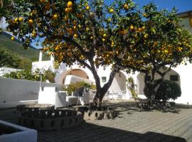 Villa Petrusa، فندق في سترومبولي