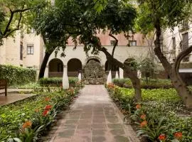 佩蒂特宮波蓋利亞花園酒店