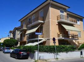 Appartamento a Cecina mare, khách sạn ở Marina di Cecina