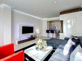 모스타르 모스타르 옛 도시의 다리 근처 호텔 Luxury apartment CRYSTAL