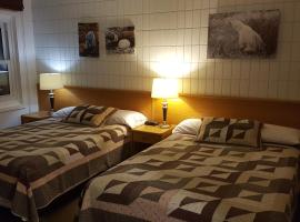 Pinawa Motel: Pinawa şehrinde bir otel