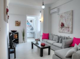 Cosy apartment in Glyfada center, hotel near Glyfada marina, Athens