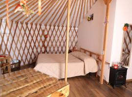 Glamping il Sole, hotel en Civitella Marittima