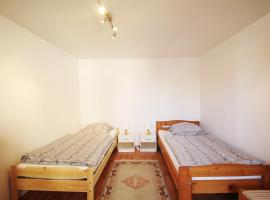 Worker Apartment Hohenstadt, hotel with parking in Hohenstadt