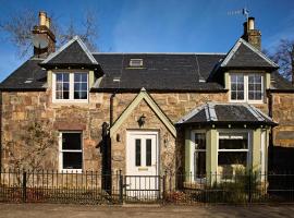 Glenalbyn Cottage, casa o chalet en St Fillans