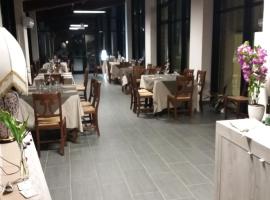 ostello ortensi, hotel v destinaci Farnese