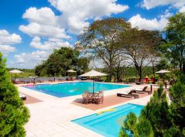 7 Saltos Resort, hotel with parking in Salto del Guairá