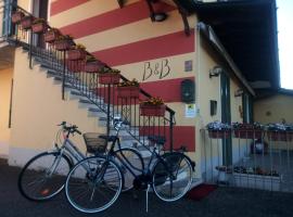 B&B CountryHouseAnna, hotel in Crema