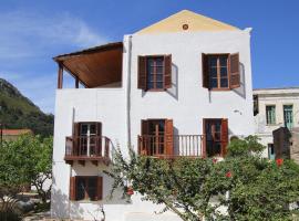 Traditional Apartments Alexandra, hotel near Kastelorizo Island Public Airport - KZS, 