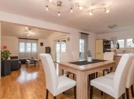 Apartment Natalie Sea View with 3 Bedrooms and everything is air-conditioned