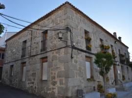 Casa Rural los 4 Balcones, levný hotel v destinaci Hoyocasero