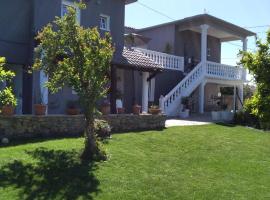 Garden Rooms, casa de praia em Pírgos Psilonérou