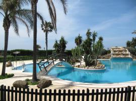 Las Casas de Mar Atlanterra: Zahara de los Atunes'te bir otel