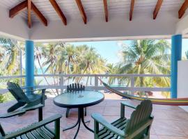 Condo #22 @ Beachside Villas, condo &agrave; Seine Bight Village