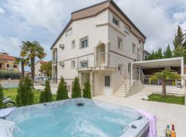 Villa Stephany, hotel with jacuzzis in Poreč