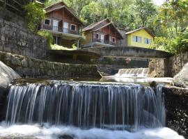 Pousada Agua Cristalina, penginapan di Cachoeiras de Macacu