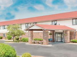 Super 8 by Wyndham Green Bay Near Stadium, hotel di Green Bay