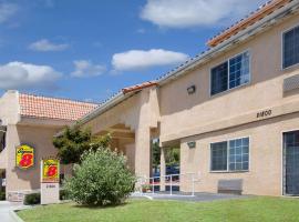 Super 8 by Wyndham Hayward Downtown, hotel near Hayward Executive Airport - HWD, 