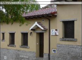 Casa Rural las Escuelas I, hotel ieftin din El Hoyo de Pinares