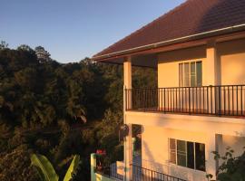 DoiTung Homestay ดอยตุงโฮมสเตย์, hotel em Chiang Rai