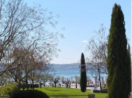 Hotel Luna, hotel di Old City, Sirmione