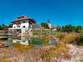 Hotel Weiss S, hotel 3 bintang di Neustift im Mühlkreis