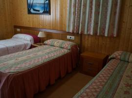 Hostal Camino Real, guest house in Calzadilla de la Cueza