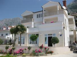 Villa Ruza, hotel em Makarska