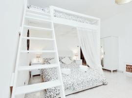 BBHOME Trastevere Station White Apartment, apartment in Rome