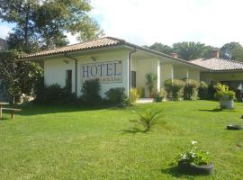 Zemu izmaksu kategorijas viesnīca Hotel Los Jardines de Lallosa pilsētā Las Rozas