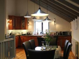 Alston Art Apartments, hotel with parking in Alston