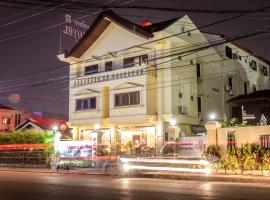 Central Boutique Hotel, hotel with parking in Vientiane