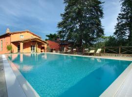 Agriturismo Villa Le Vigne, hotel with pools in Montevarchi