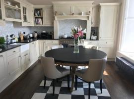 Stramongate Apartment, hotell sihtkohas Kendal