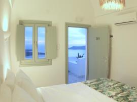Agave Santorini Design Boutique Hotel: Imeroviglion'da bir konukevi
