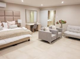 ParkHill Luxury Accommodation, family hotel in Bloemfontein