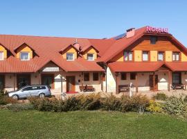 Nocleg Hotel Nad Stawami, cottage in Brzostek