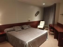 Hotel Els Noguers: Manresa'da bir otoparklı otel