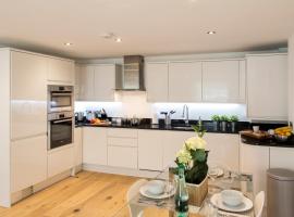 Finchley Central - Luxury 2 bed ground floor apartment, luxury hotel in Hendon