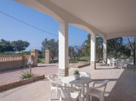 Appartamenti Mare Azzurro, apartment in Torre Suda