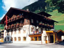 Pension Kröll, hotel em Sankt Jakob in Defereggen