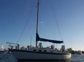 Classic Sailboat 30’