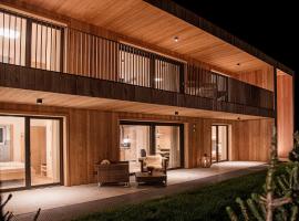 Alpine Chalets App. Pichlerhof, cottage à Brunico