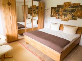 Ferienwohnung Königswinter, hotel v destinaci Königswinter