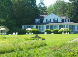 High Tide Inn on the Ocean, Motel and Cottages, hotel sa Camden