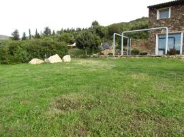 Stone Cottage, casa rural en Solèminis