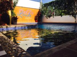 Cielito Lindo Suites, hotell i Puerto Escondido